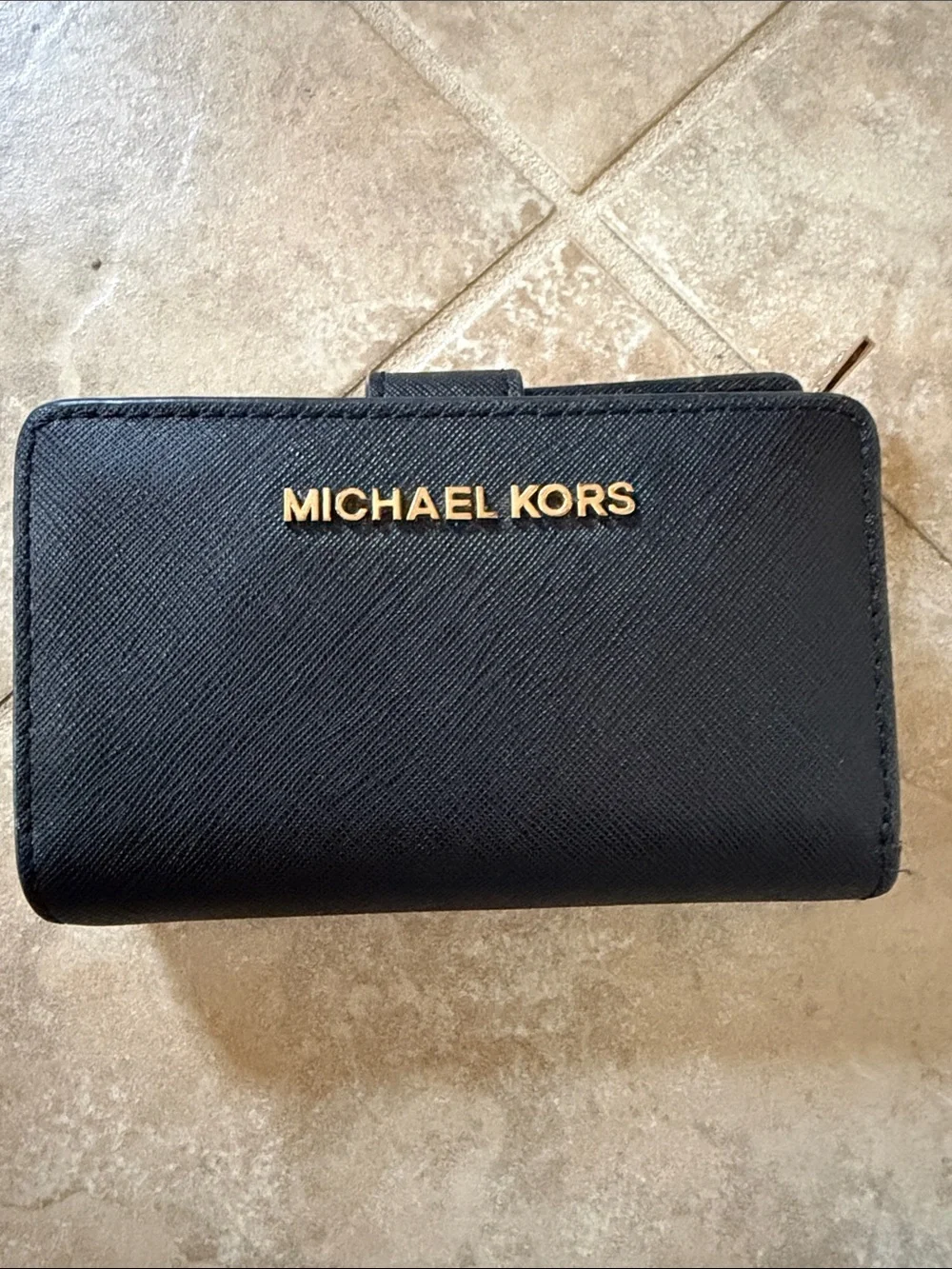 Michael Kors compact michael